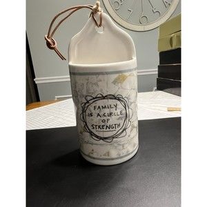 NWT Demdaco Crock Countertop Wall Pocket Family A Circle of Strength